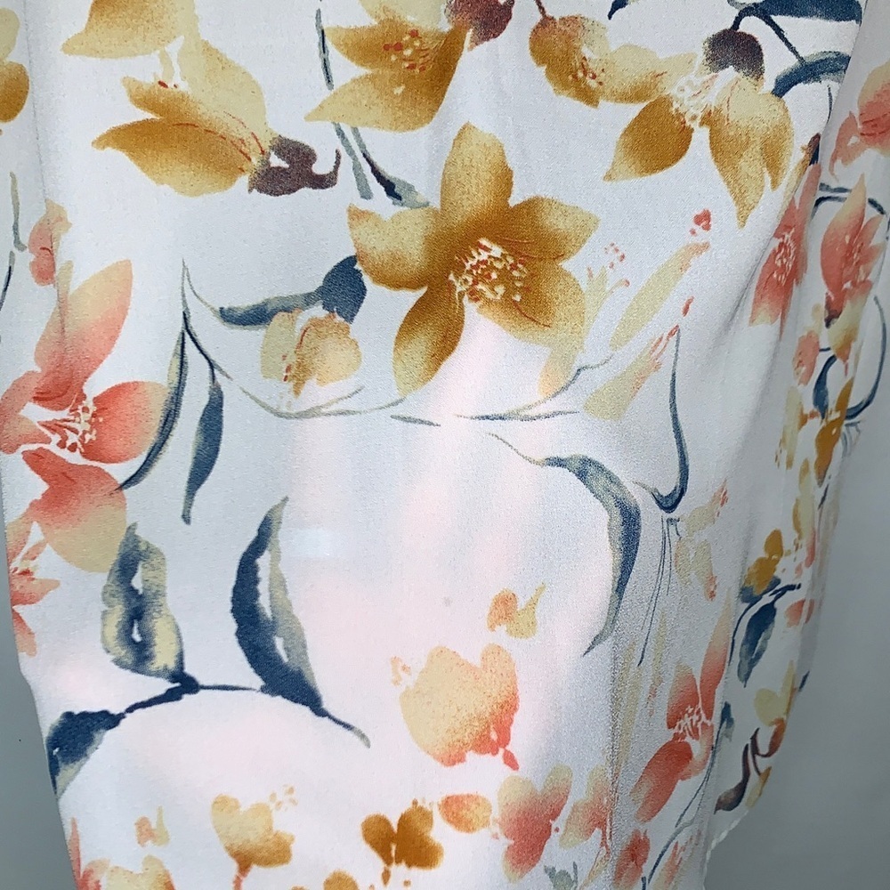 NY Collection Floral Ruffle Blouse - Peach and Gold - Picture 9 of 12